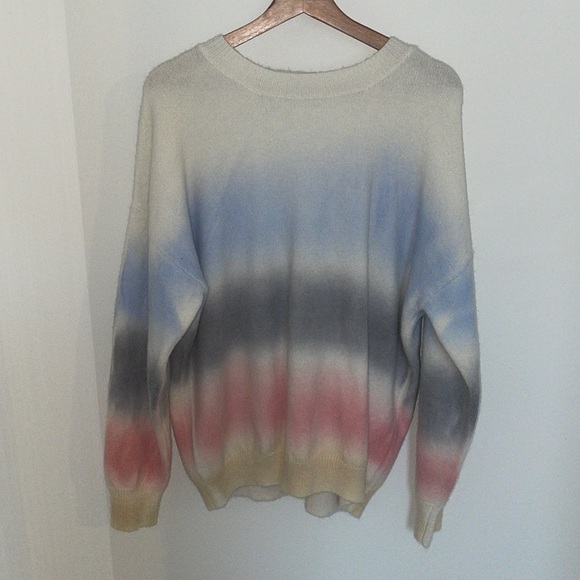 Boutique Ombré Sweater - Picture 3 of 8